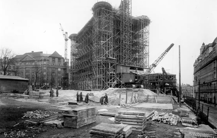 Construction of the Flak Tower