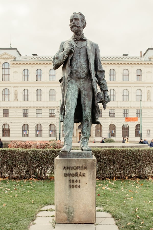 Socha Antonína Dvořáka