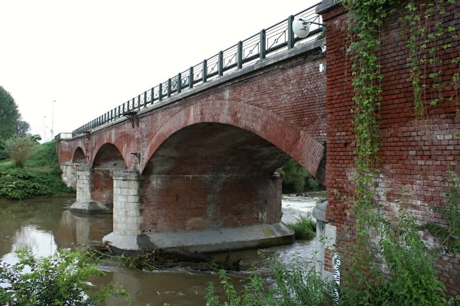 Rozbořený jez Villafranca Piemonte