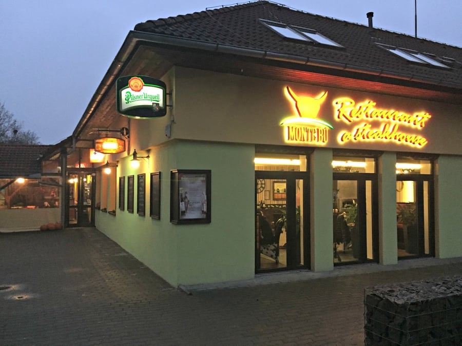 Monte Bú Restaurant a Steakhouse
