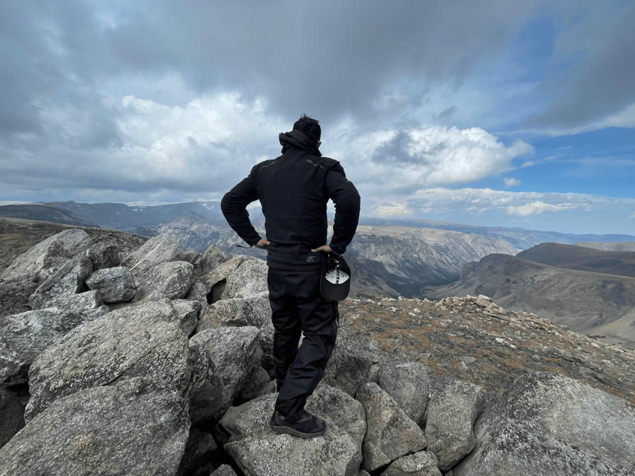 Beartooth Pass Vista WY