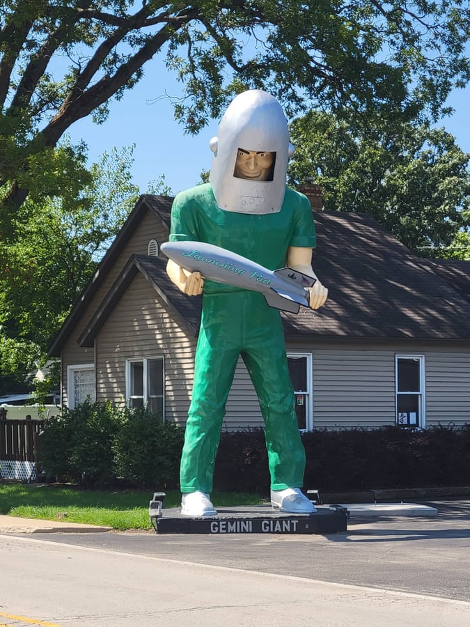 Gemini Giant IL