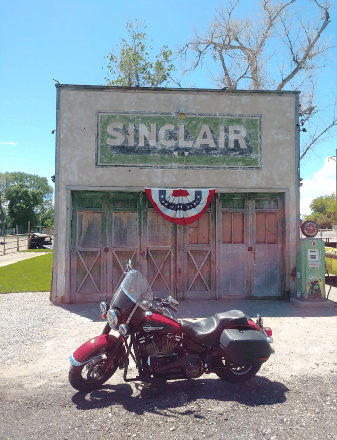 Elberta Sinclair Station UT