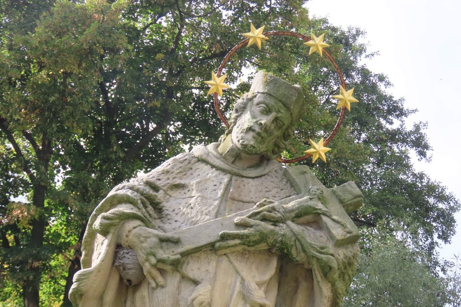 Václavov u Bruntálu Kde jsme potkali sv.Jana Nepomuckého Mapotic