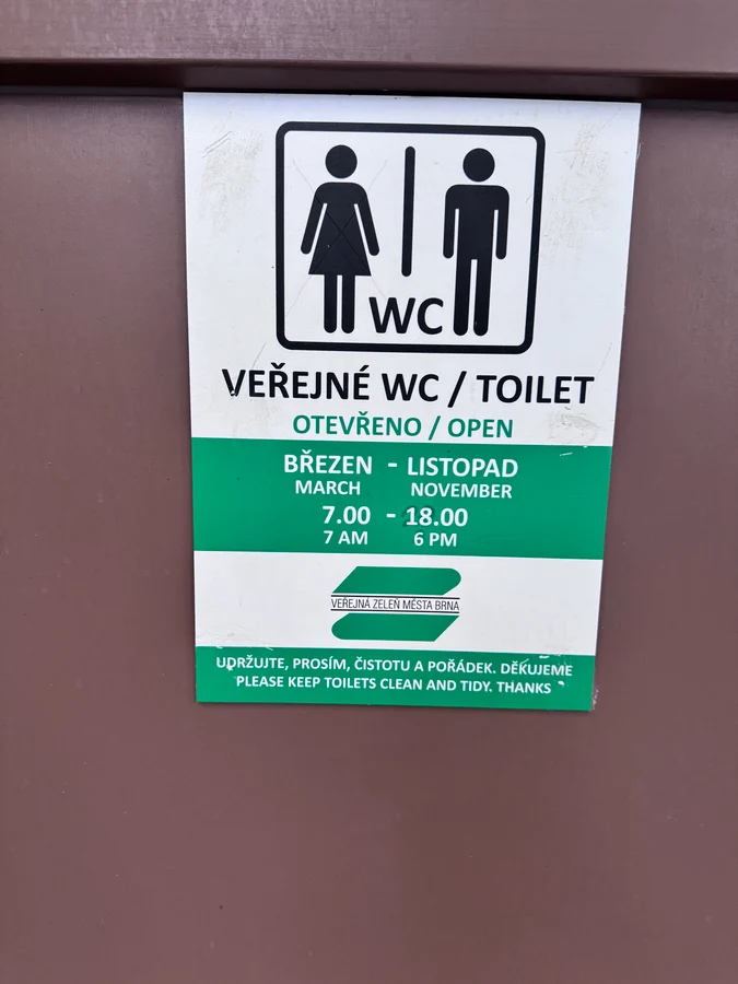 WC v parku Lužánky