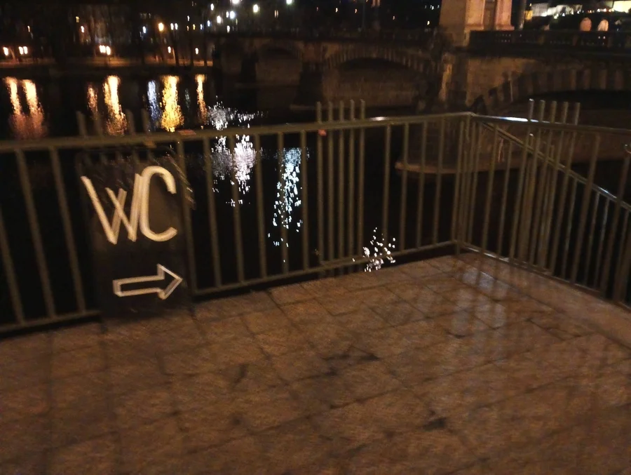 Verejne WC nabrezi
