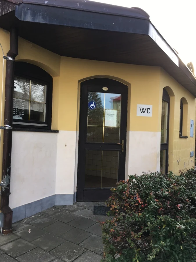 naproti MNB Vizovice