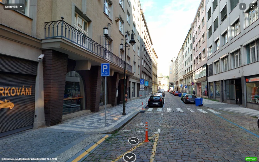 Parkoviště Dlouhá ul., Praha 1