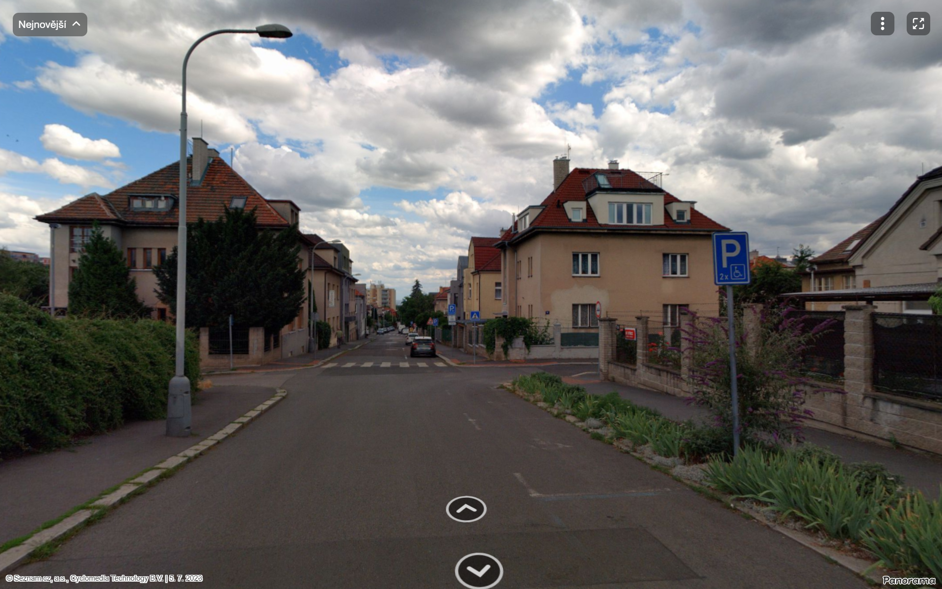 Parkoviště ul. Ke Stírce, Praha 8
