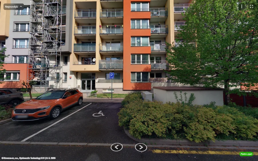 Parkoviště Sazovická ul., Praha-Zličín