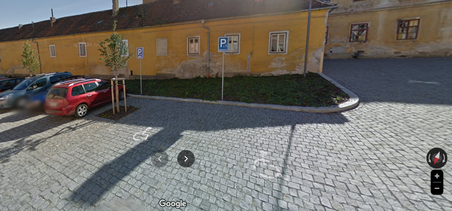 Parkoviště Trčkovo nám. Opočno