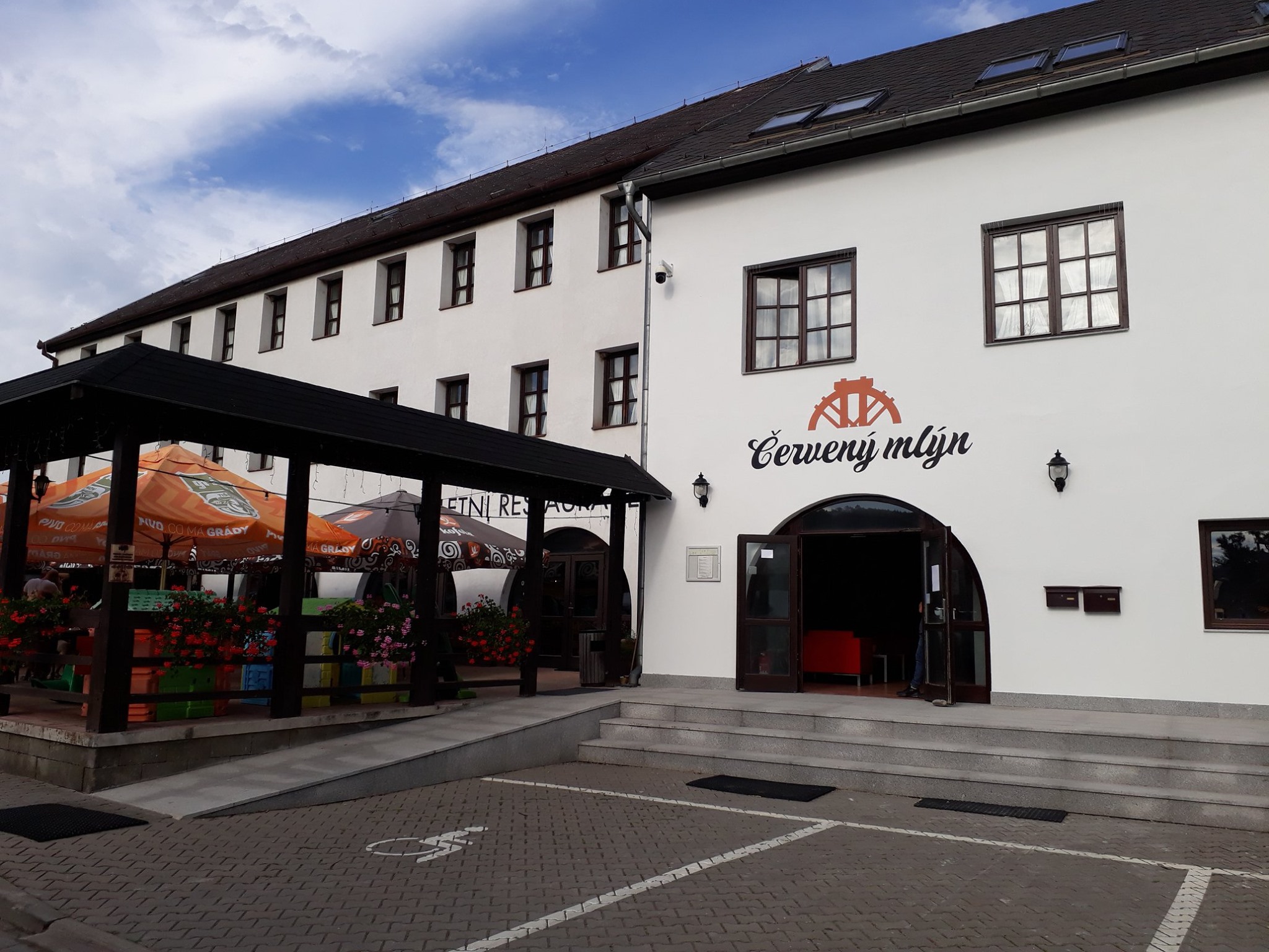 Restaurace Červený Mlýn, Tišnov
