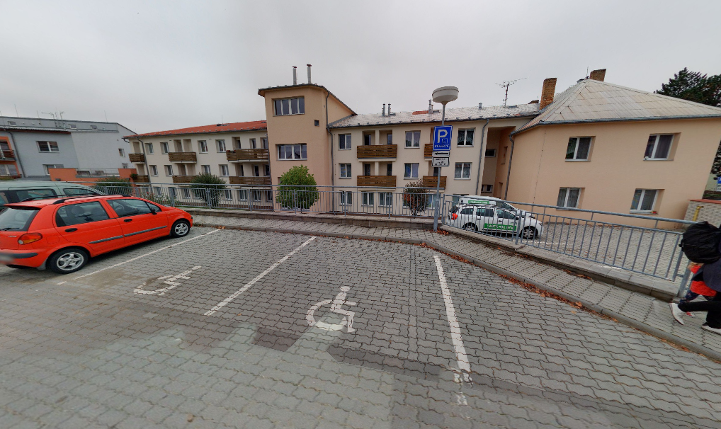 Parkoviště Bratrská ul., Dačice 