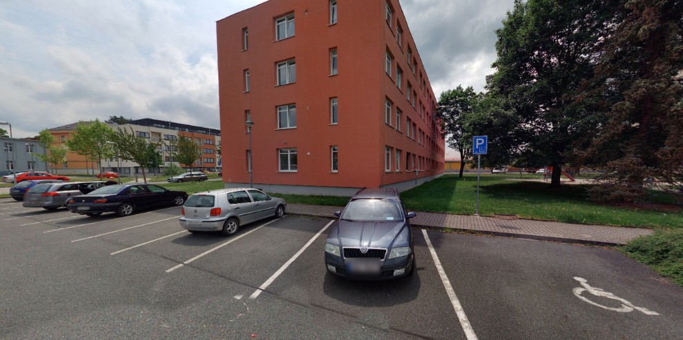 Parkoviště Dělostřelců, Armádní ul., Rokycany