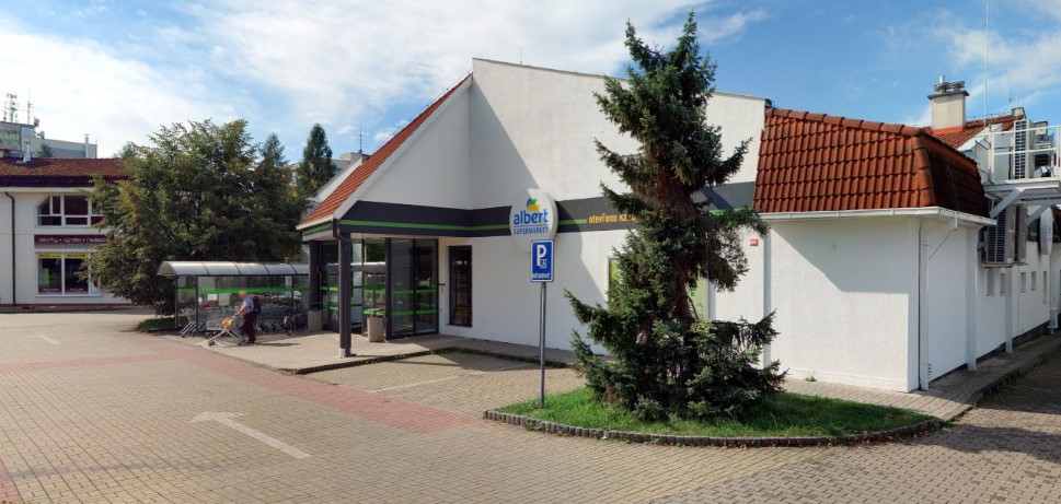 Parkoviště Albert, ul. T. G. Masaryka, Nové Město nad Metují