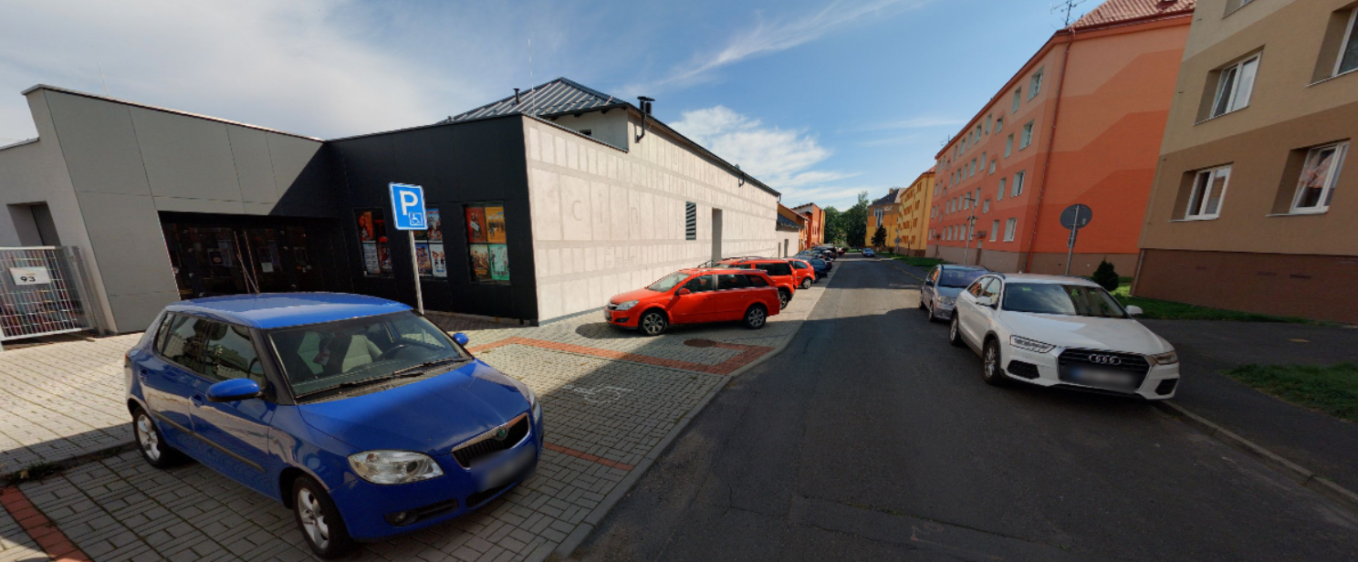 Parkoviště Kino Egeria, ul. Václava Řezáče, Klášterec nad Ohří - Miřetice u Klášterce
