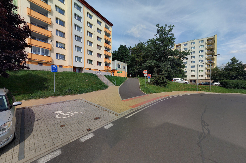 Parkoviště Dvořákova ul., Cheb 