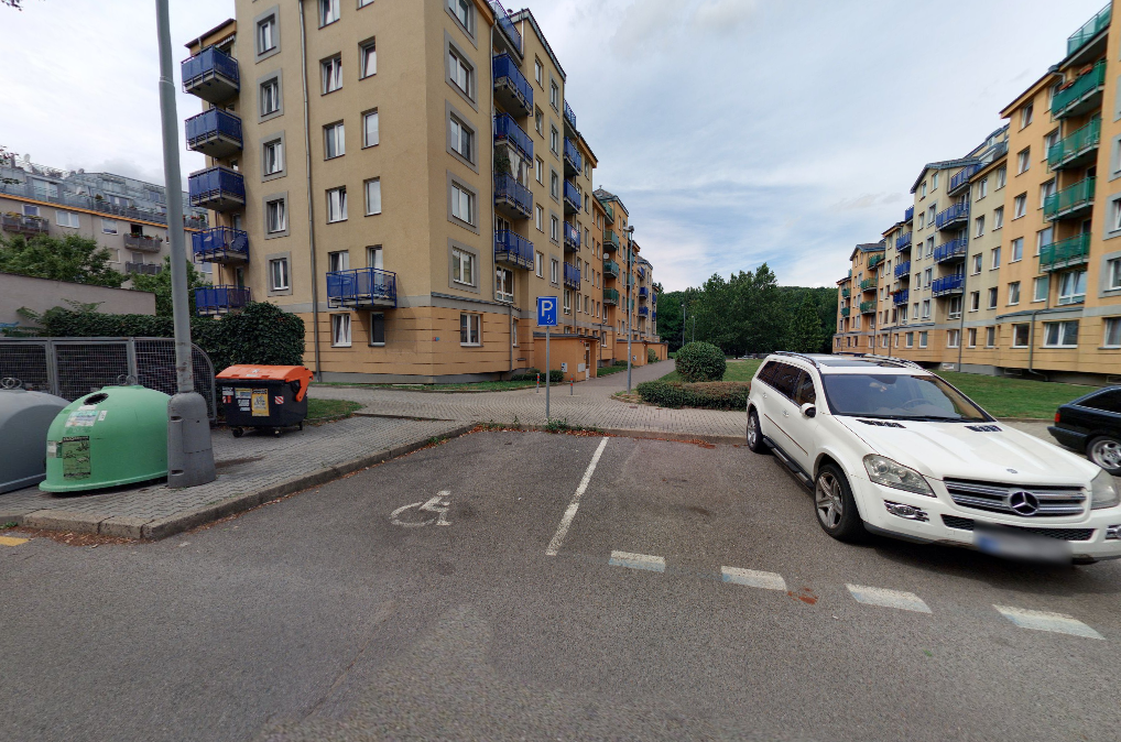 Parkoviště Kovanecká ul., Praha 9  
