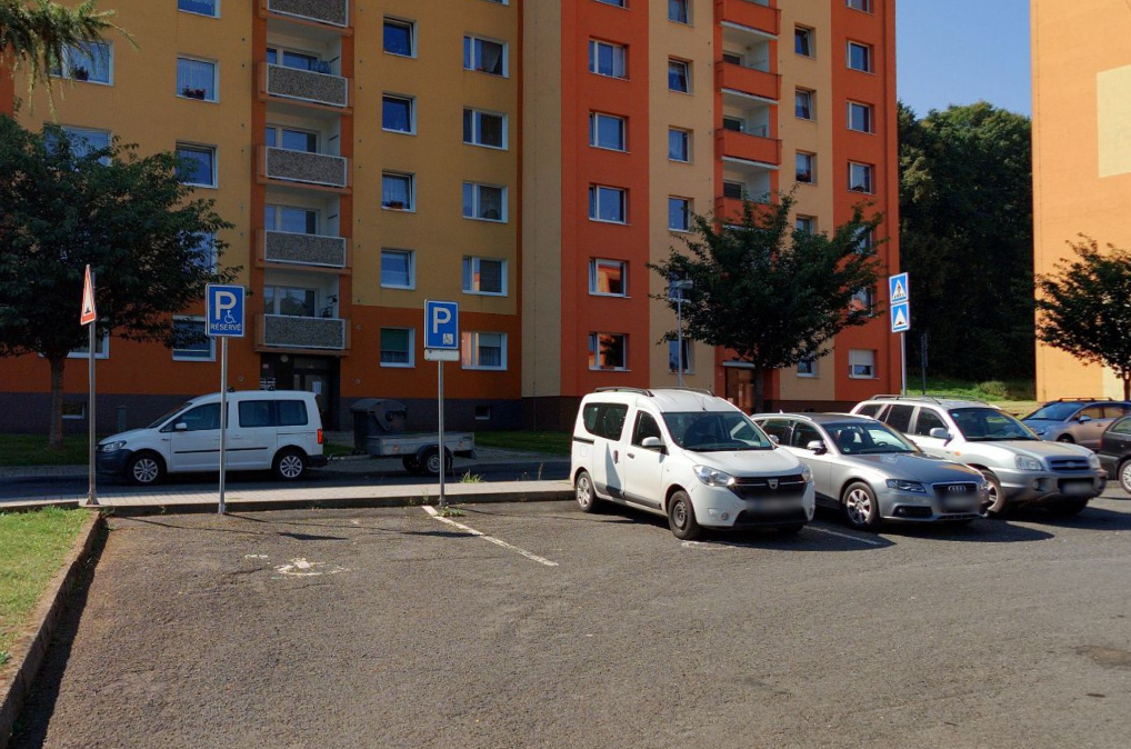 Parkoviště Sportovní ul., Loket 