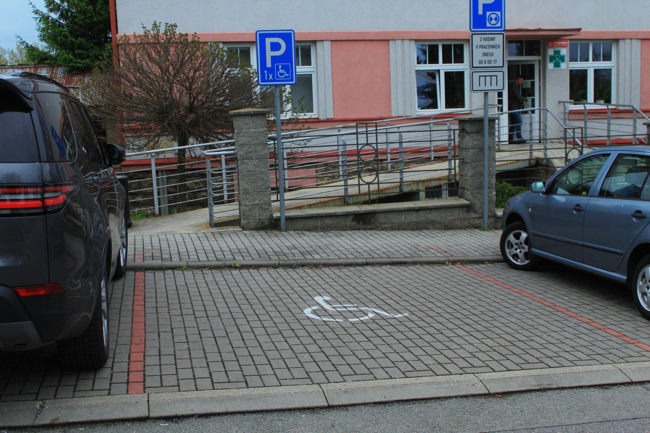 Parkoviště ul. Bří Šťastných, Litomyšl
