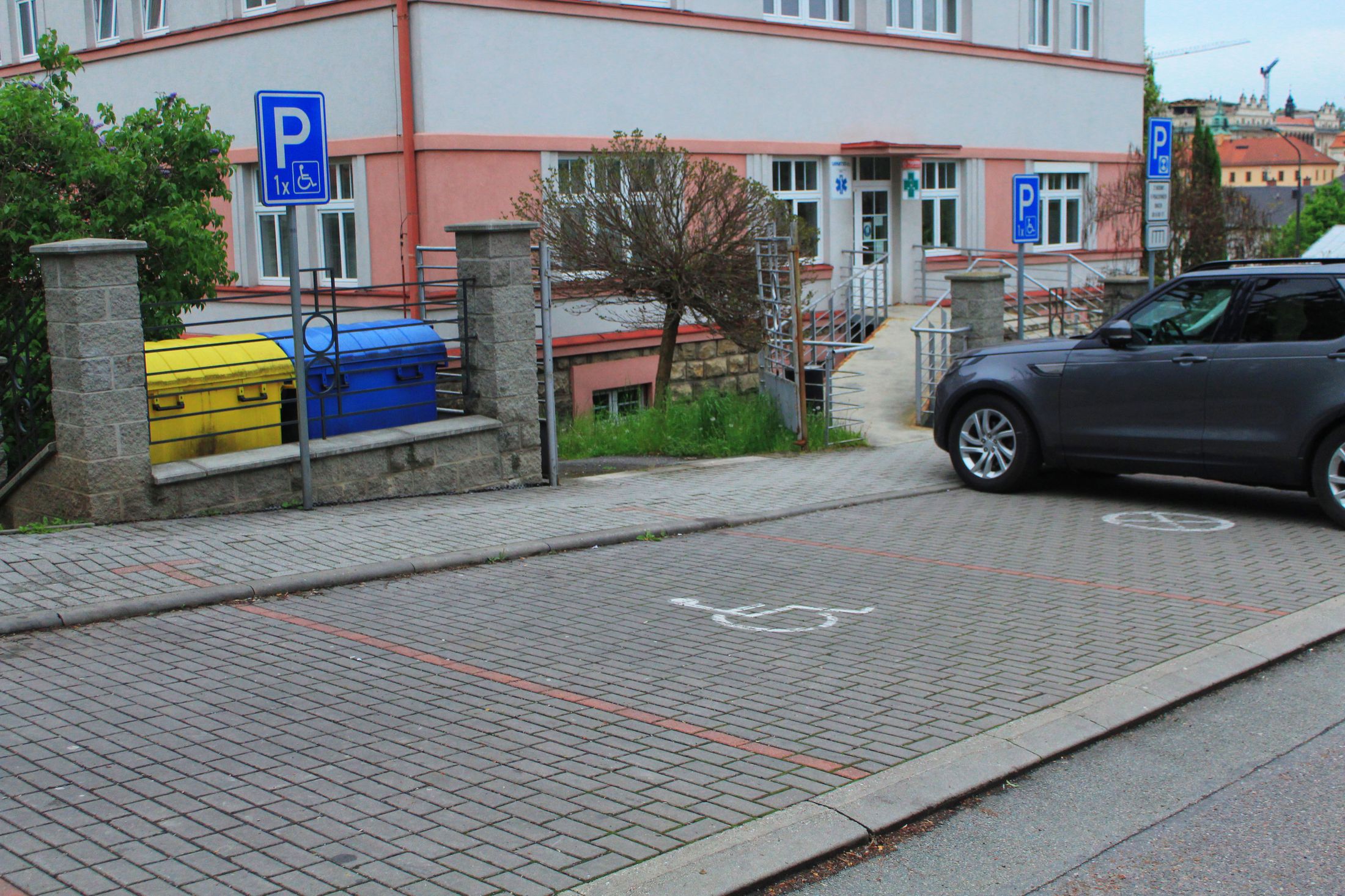 Parkoviště ul. Bří Šťastných, Litomyšl