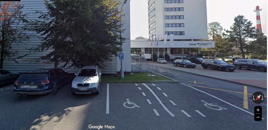 Parkoviště Revoluční ul., Jičín