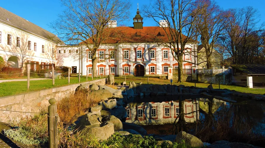 Zámek Mlázovy