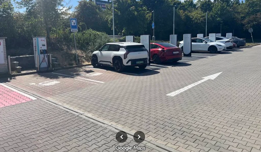 Tesla Supercharger Obchodní ul., Čestlice