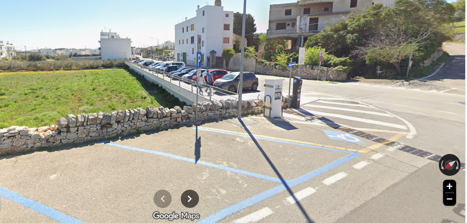 Parkoviště Via Monte Olimpo, Alberobello, Itálie