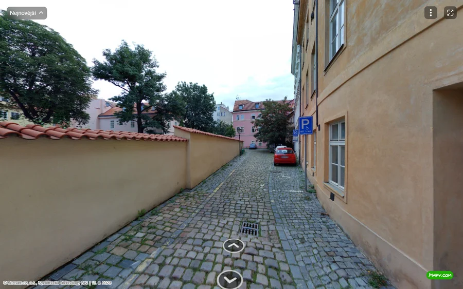 Parkoviště ul. Za Haštalem, Praha 1