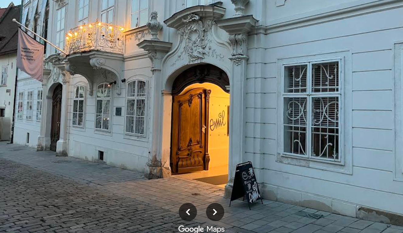 Kavárna Emil, Františkánske nám., Bratislava, Slovensko