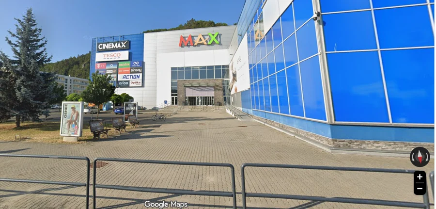 OC Max Trenčín, Slovensko