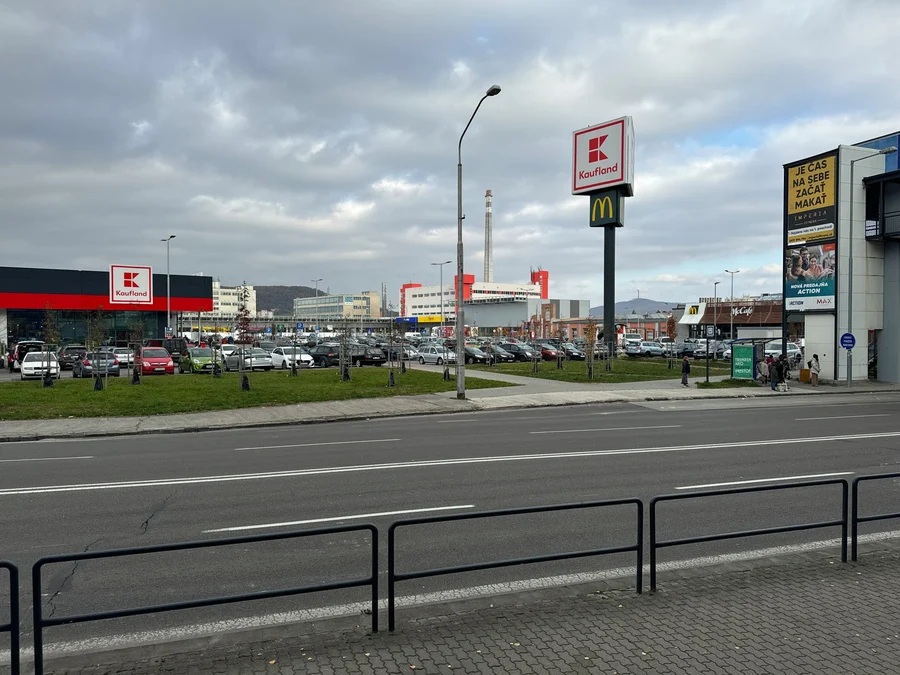 Kaufland Gen. M. R. Štefánika, Trenčín, Slovensko