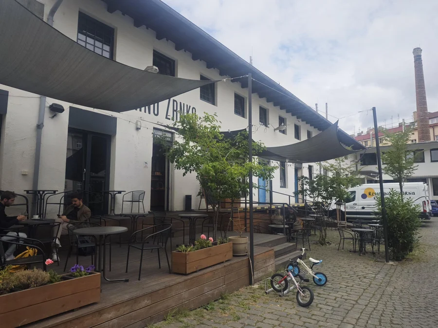 Kavárna a pekárna Zrno zrnko, Praha 4