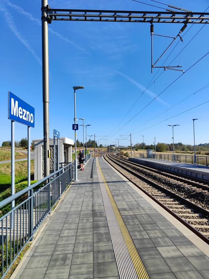 Železniční stanice Mezno