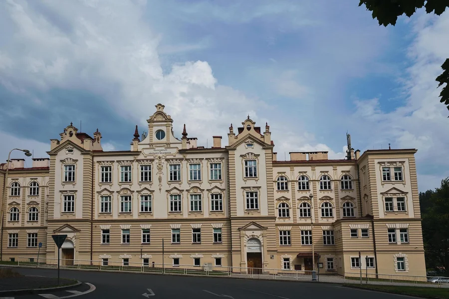 Gymnázium a OA Mariánské Lázně