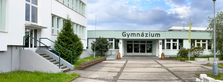 Gymnázium Máchova ul., Strakonice