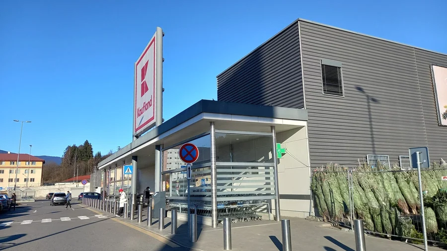 Kaufland, Aleja Slobody, Dolný Kubín, Slovensko