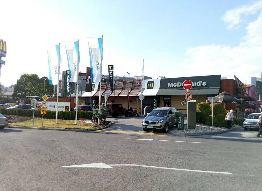 McDonalds Nám. Ľ. Štúra, Banská Bystrica, Slovensko