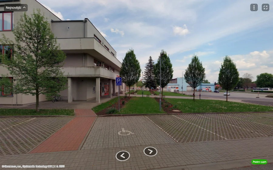 Parkoviště Nám. 30. června, Milovice-Mladá