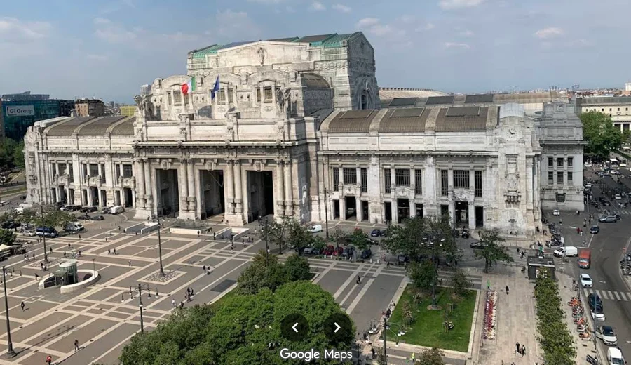 Milano centrale, Milano MI, Itálie