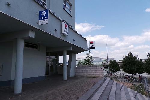 Pobočka Komerční banky + bankomat