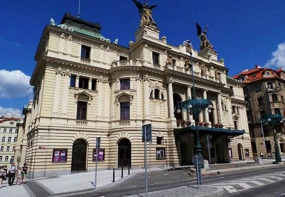 Divadlo Na Vinohradech