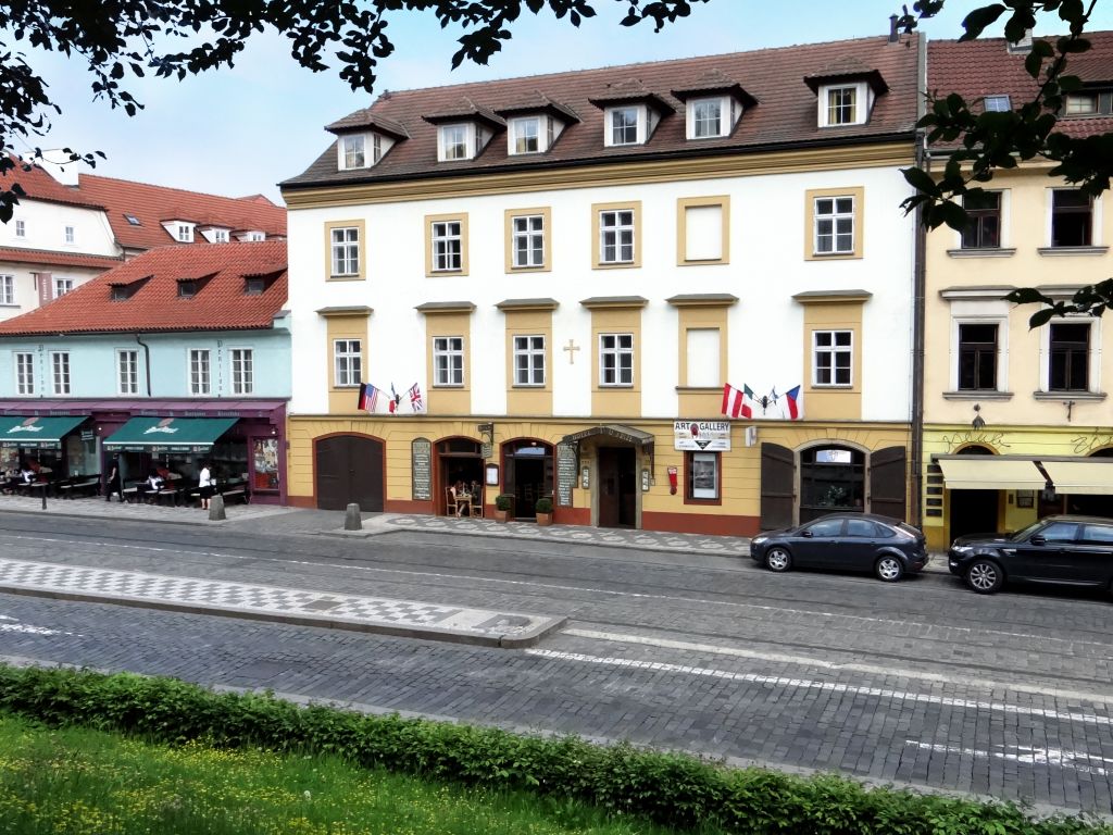 Hotel U Kříže ***