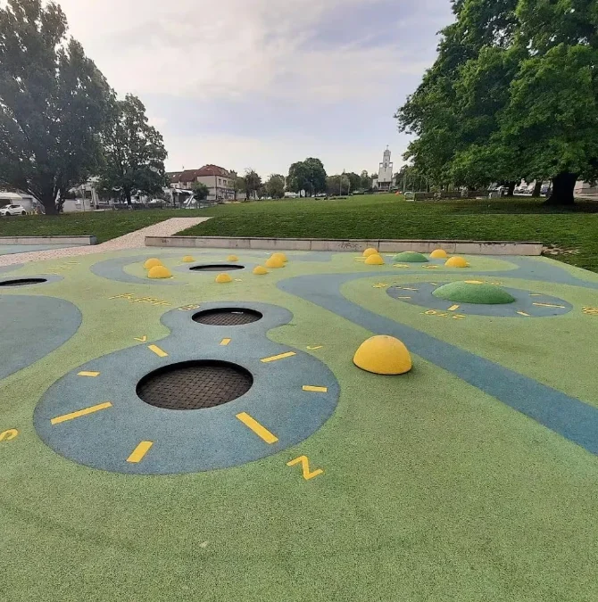 Roztylské náměstí Trampolines