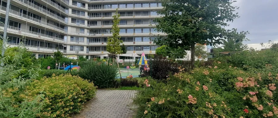 V Úvalu Playground – Motol Hospital Grounds