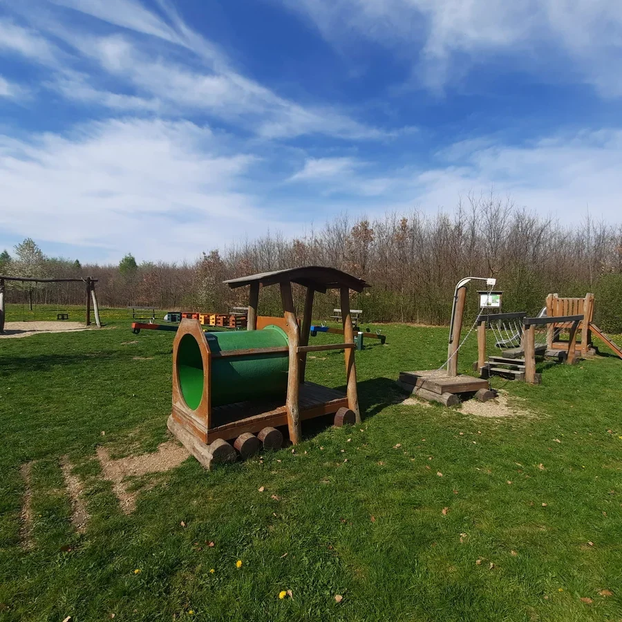 Běchovice Woodland Park Playground
