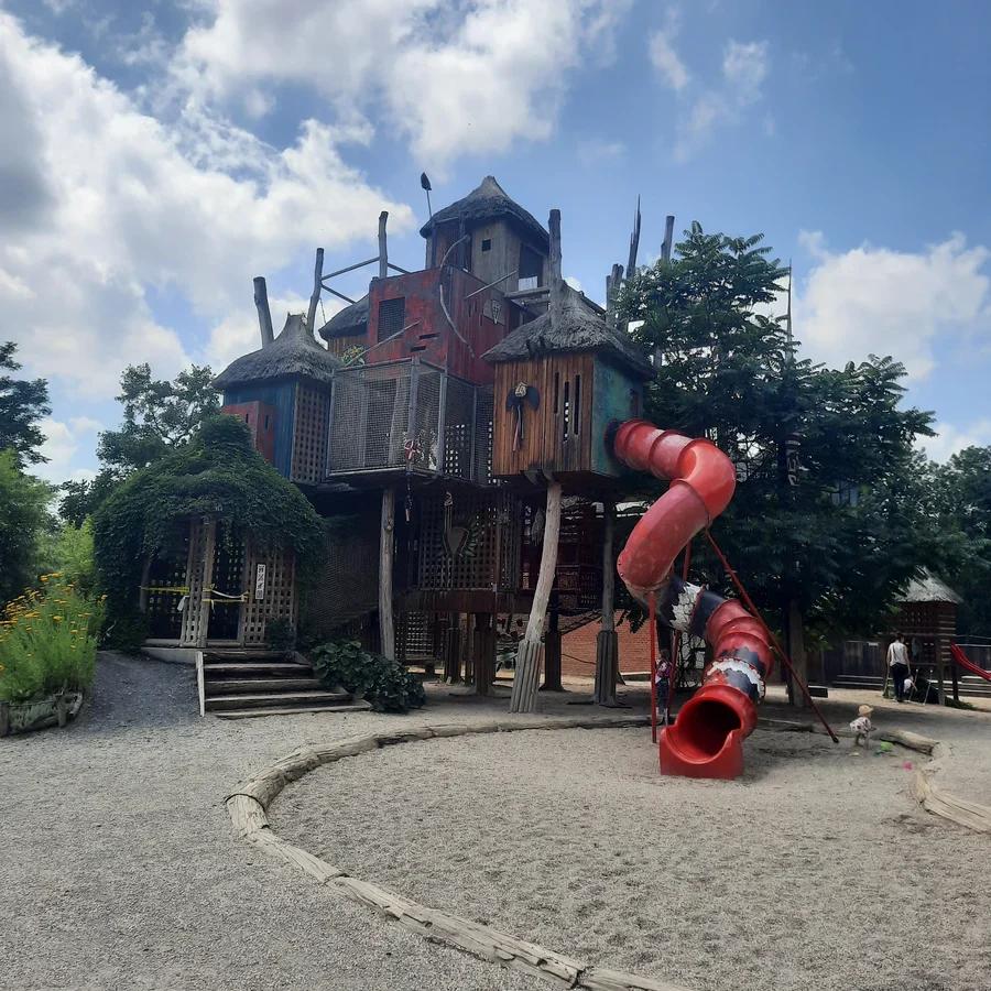Prague Zoo – Tube Slide Playground