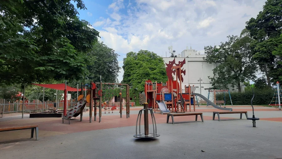 U Draka Playground, Riegrovy sady – Listed as Closed for Renovation