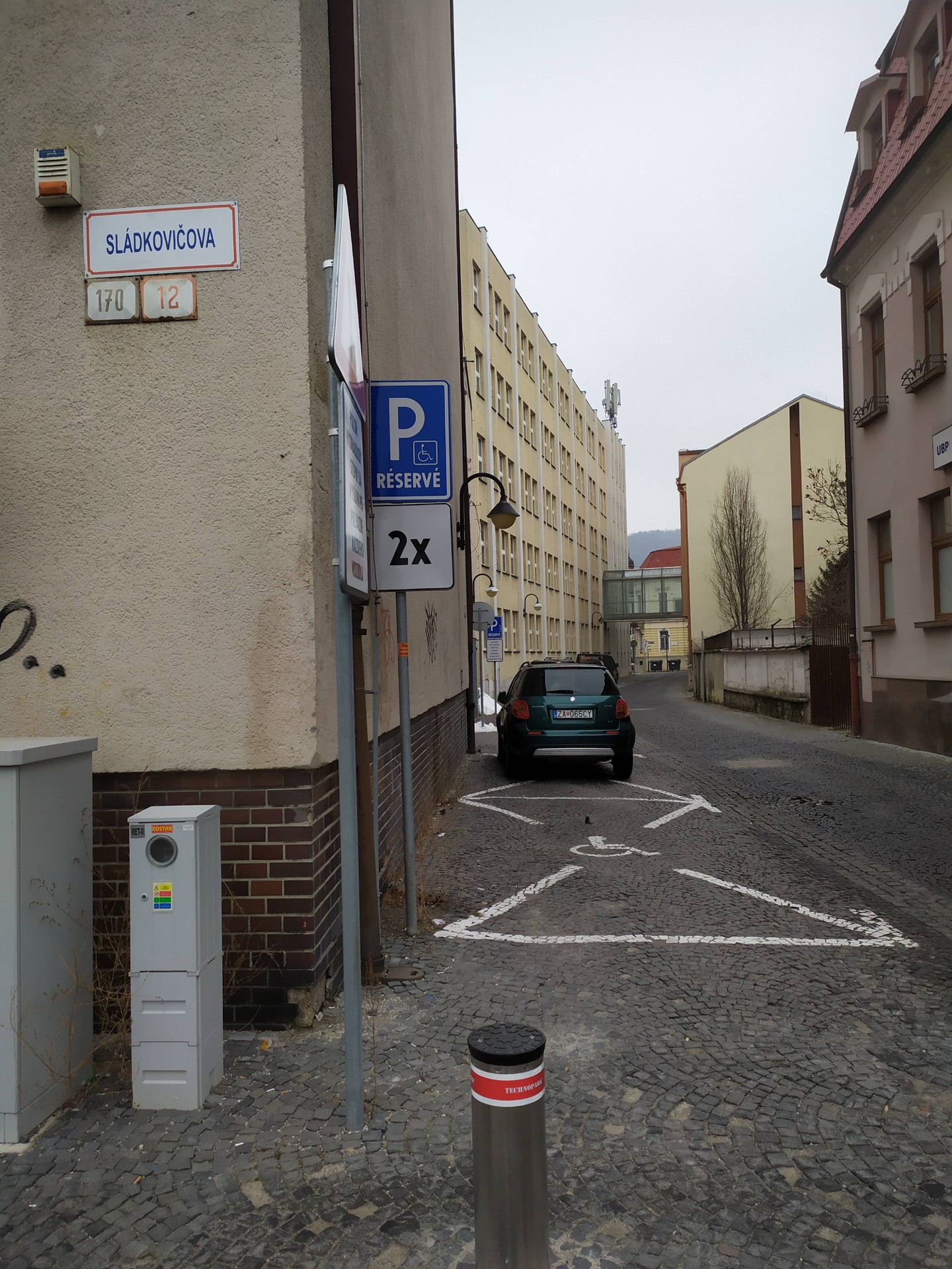 Sládkovičova 12